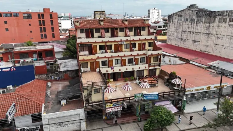 Hotel en venta sobre la Av. Cañoto, primer anillo, 2.175,62 m²: foto 1 de 12