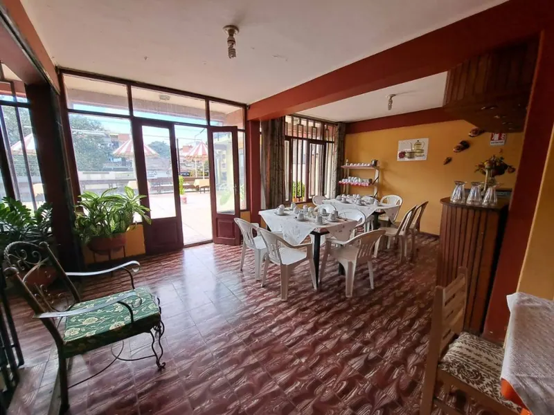 Hotel en venta sobre la Av. Cañoto, primer anillo, 2.175,62 m²: foto 4 de 12
