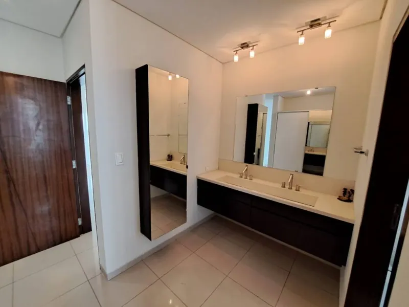 Departamento amoblado de 3 dormitorios en alquiler en condominio: foto 5 de 9