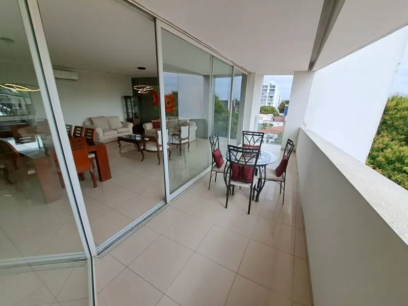 Departamento amoblado de 3 dormitorios en alquiler en condominio: foto 7 de 9