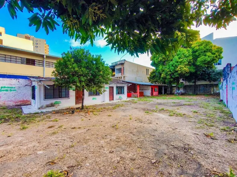 Terreno de 750 m² en venta sobre el segundo anillo, Zona Norte: foto 1 de 10