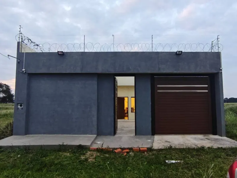 Casa de 3 dormitorios en venta en la urbanización Sumuque VII, Cotoca: foto 2 de 9