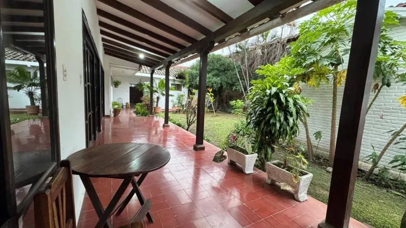 Casa de 4 dormitorios con uso comercial en venta en el casco viejo: foto 3 de 6