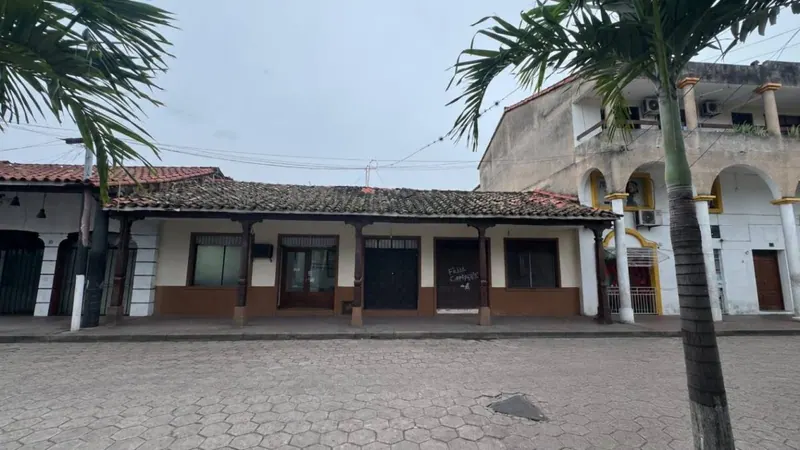 Casa de 4 dormitorios con uso comercial en venta en el casco viejo: foto 6 de 6