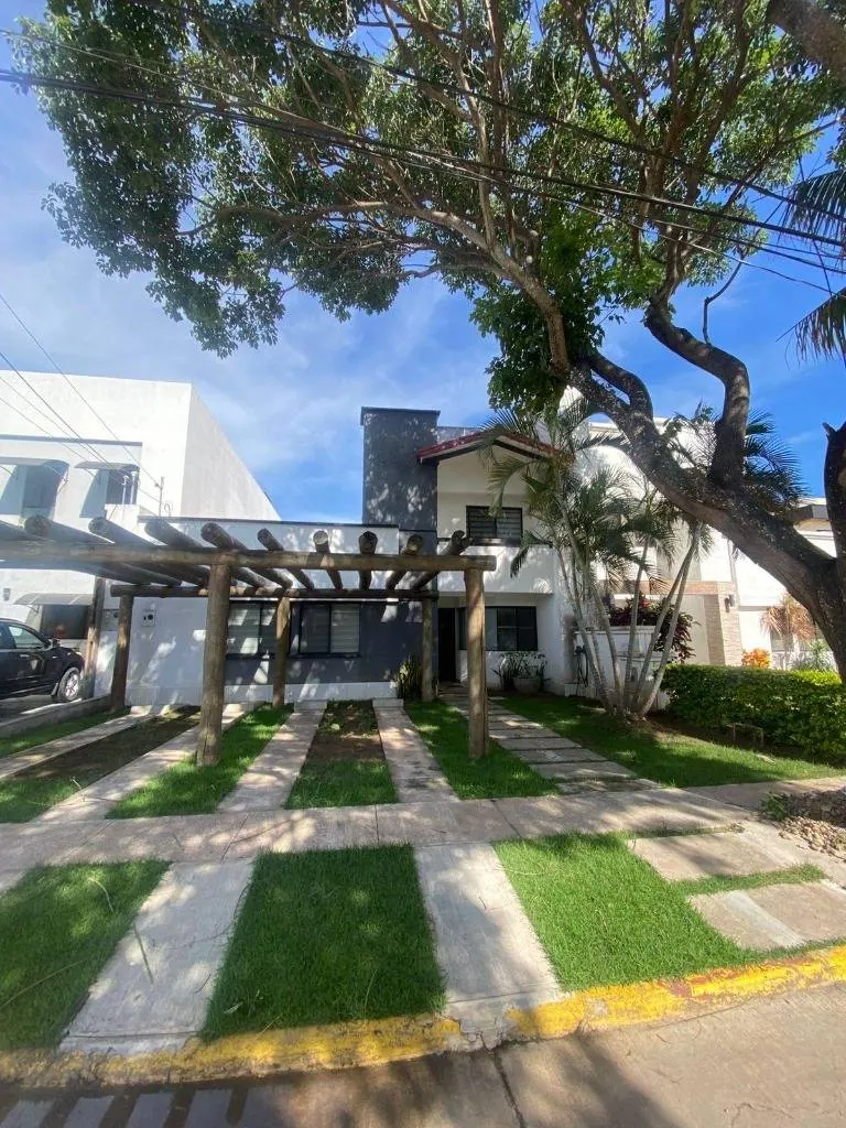 3-bedroom house for sale in the Barceló gated community, North Zone: foto 1 de 14