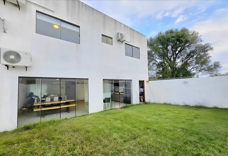 Casa de 3 dormitorios en venta en Urbanización Norte La Molina: foto 2 de 26