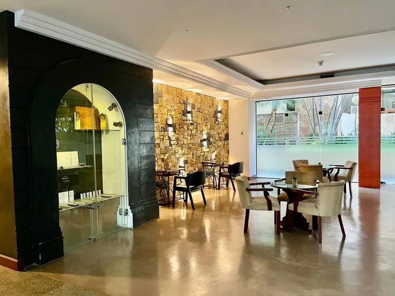 Departamento amoblado de 2 dormitorios en venta en Equipetrol, Yotau: foto 7 de 25