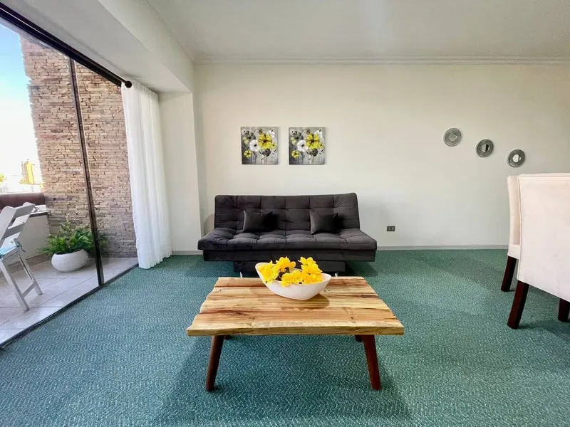 Departamento amoblado de 2 dormitorios en venta en Equipetrol, Yotau: foto 12 de 25