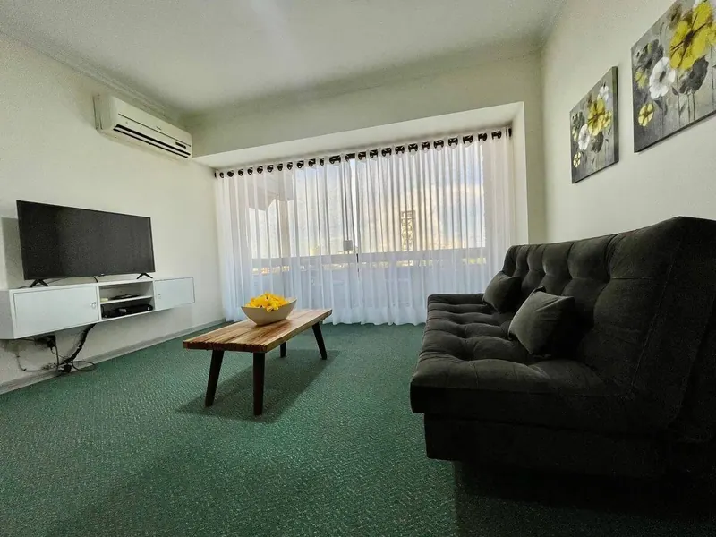Departamento amoblado de 2 dormitorios en venta en Equipetrol, Yotau: foto 13 de 25