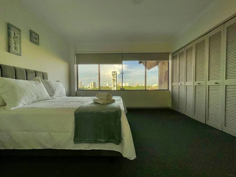 Departamento amoblado de 2 dormitorios en venta en Equipetrol, Yotau: foto 16 de 25