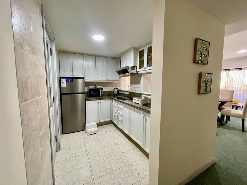 Departamento amoblado de 2 dormitorios en venta en Equipetrol, Yotau: foto 25 de 25