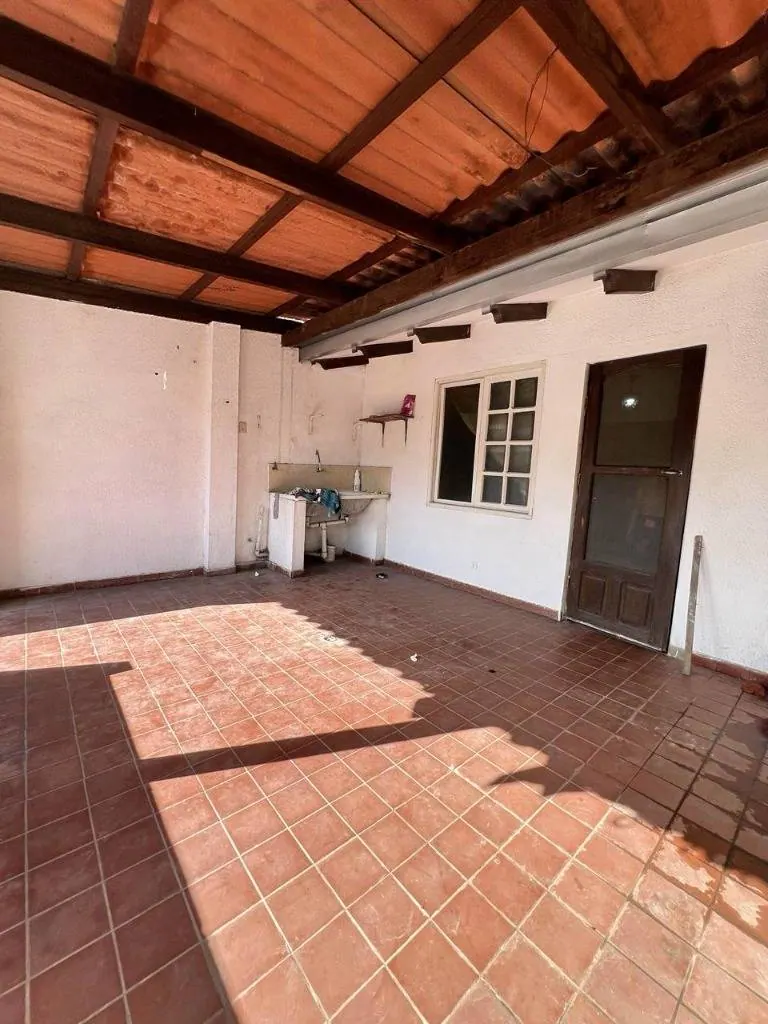 Casa en venta entre 1er y 2do anillo, calle El Cerro, Zona Este: foto 5 de 13
