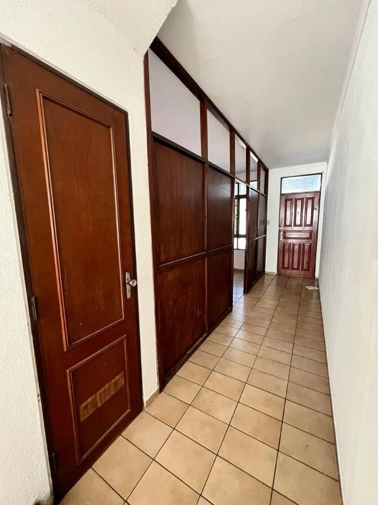 Casa en venta entre 1er y 2do anillo, calle El Cerro, Zona Este: foto 9 de 13