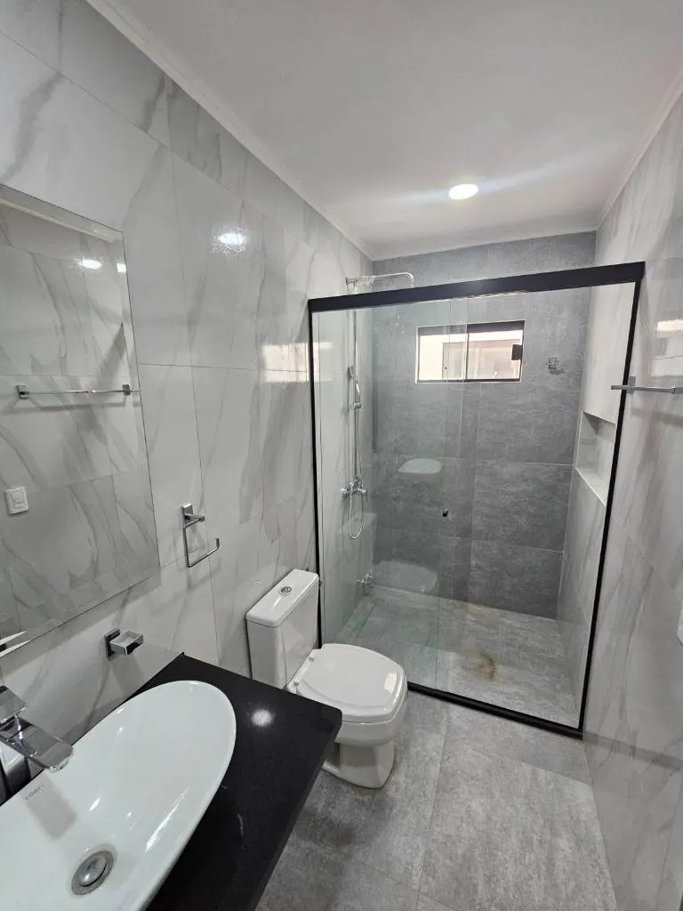 Brand-new 3-bedroom house for sale on Av. Santos Dumont