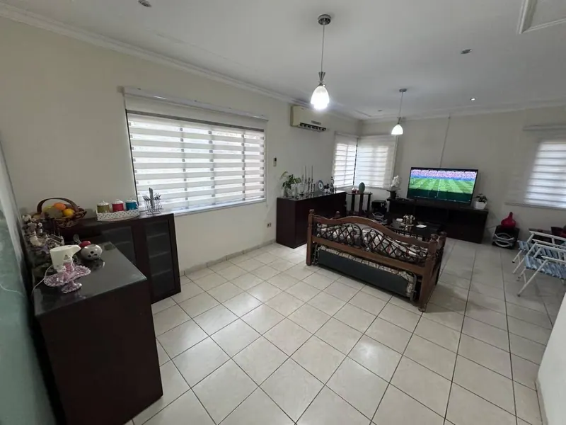 4-bedroom house for anticrético in the Exprinter gated community: foto 3 de 18
