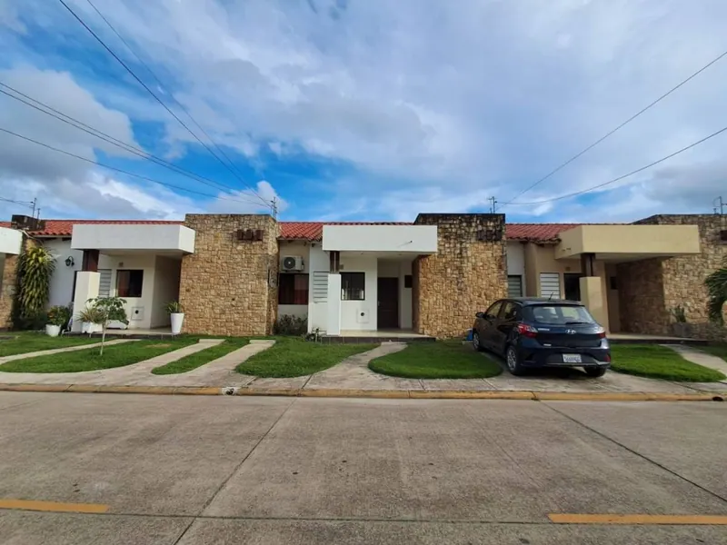 2-bedroom house for sale in the Versalles gated community, North Zone: foto 1 de 23