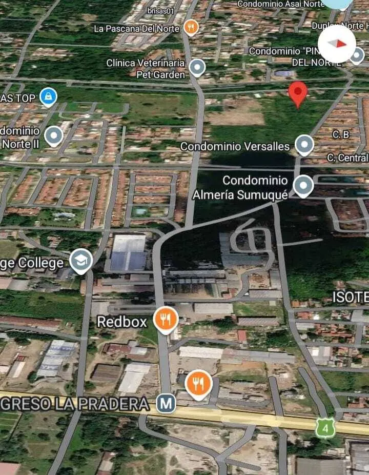 Terreno de 4.281,65 m² en venta frente al condominio Versalles: foto 2 de 3