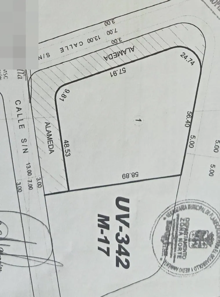 Terreno de 4.281,65 m² en venta frente al condominio Versalles: foto 3 de 3