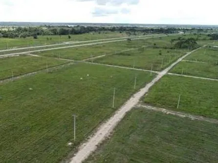 Terreno de 300 m² en venta en La Nueva Gran Ciudad del Urubó: foto 2 de 4