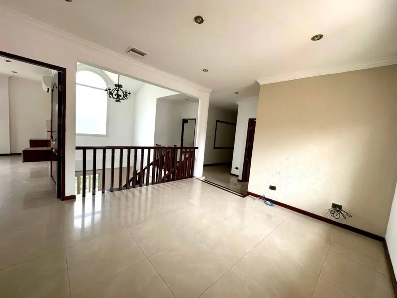 4-bedroom house for sale in the Ciudad Jardín gated community: foto 8 de 16
