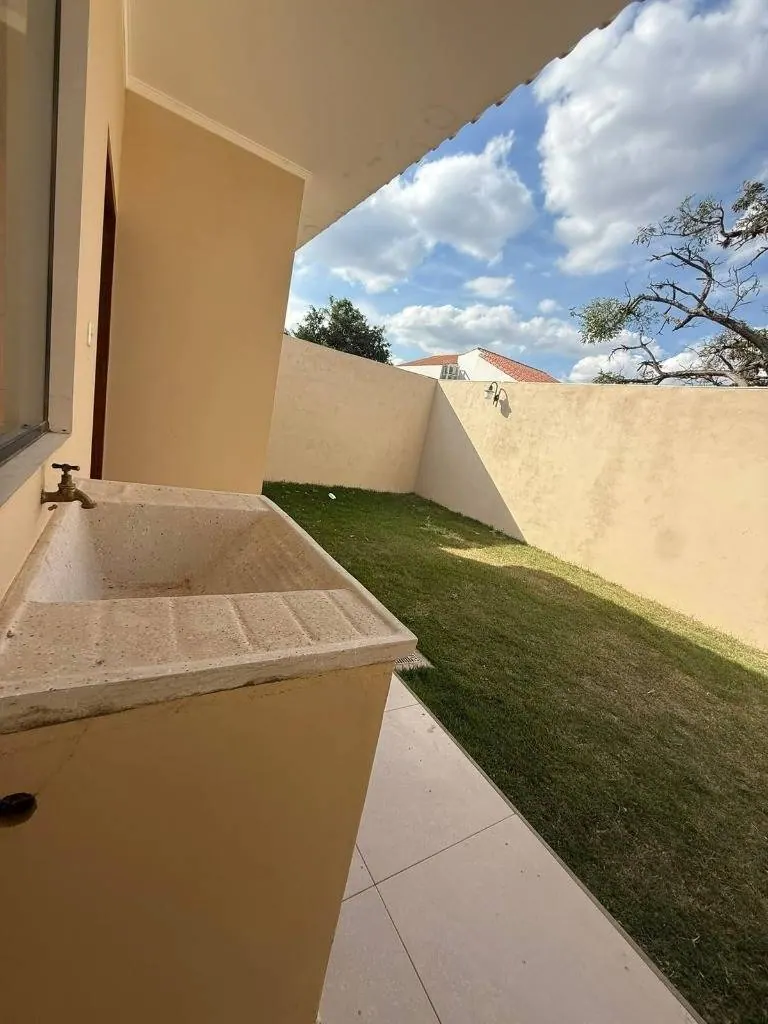 Casa de 2 dormitorios en venta en Cotoca, 76 m² construidos: foto 6 de 7