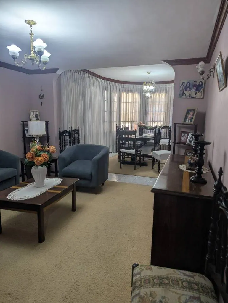 Casa de 3 dormitorios con consultorio en venta en el barrio Ramafa: foto 2 de 21