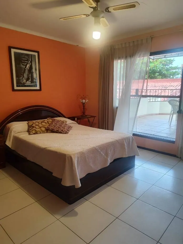 Casa de 3 dormitorios con consultorio en venta en el barrio Ramafa: foto 10 de 21