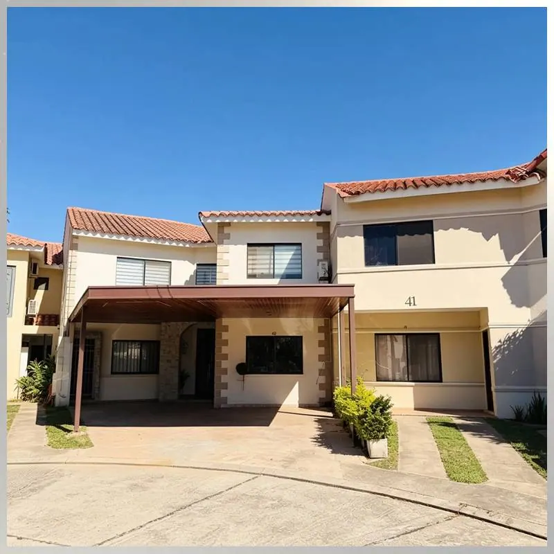 Casa de 6 dormitorios en venta en el condominio Bavaria, Zona Norte: foto 1 de 10