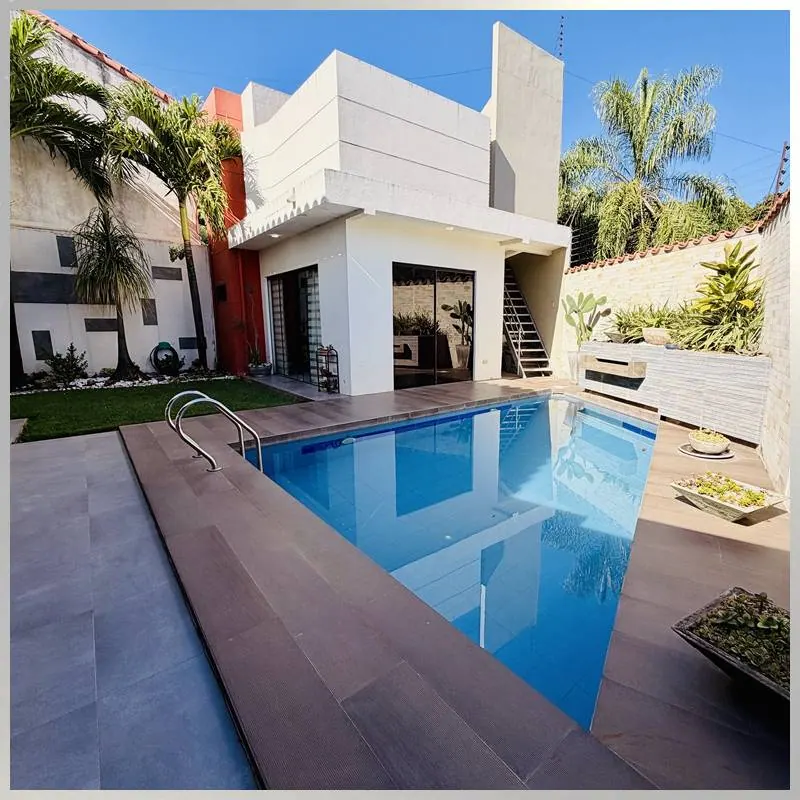 Casa de 6 dormitorios en venta en el condominio Bavaria, Zona Norte: foto 2 de 10