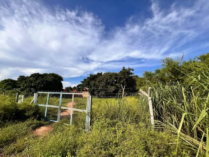 Terreno de 250 m² en venta en la Zona Este, Av. 3 Pasos al Frente: foto 4 de 4