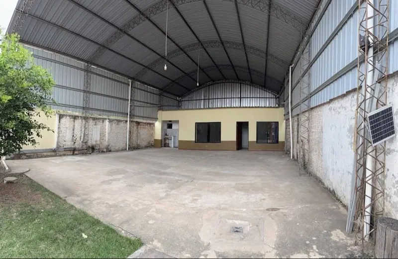 Casa con tinglado y depósito en venta en Urbanización Motacú, Warnes