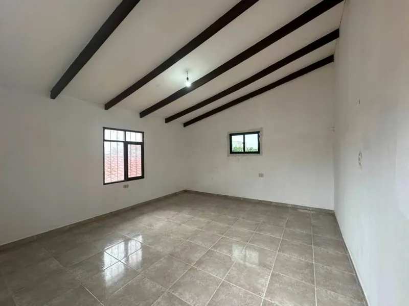House with independent apartment for rent in the West Zone: foto 32 de 34