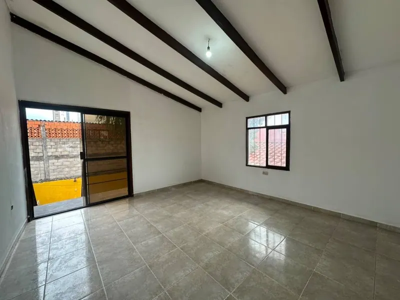 House with independent apartment for rent in the West Zone: foto 33 de 34