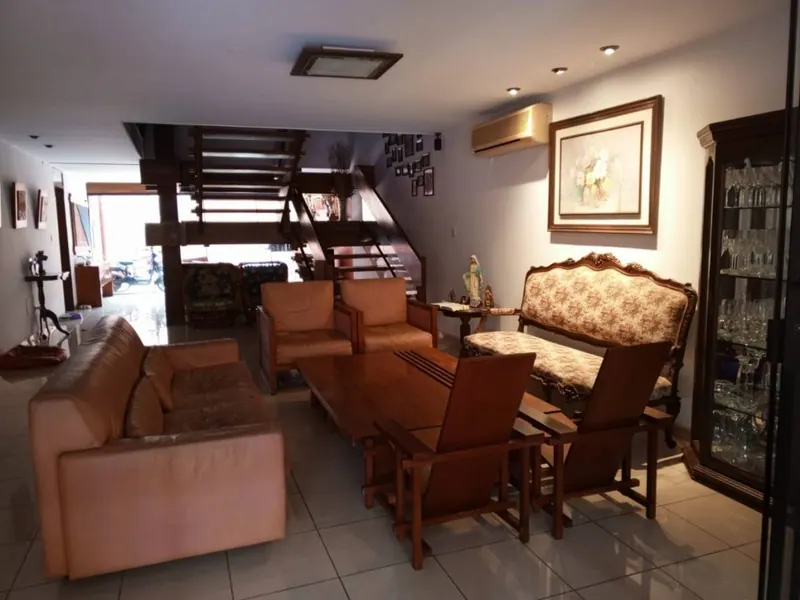 House with commercial spaces and independent apartment for sale: foto 4 de 13