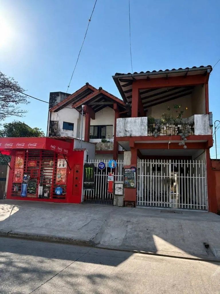 Casa de 9 dormitorios en venta sobre la Av. Santo Dumont, Zona Sur: foto 1 de 30