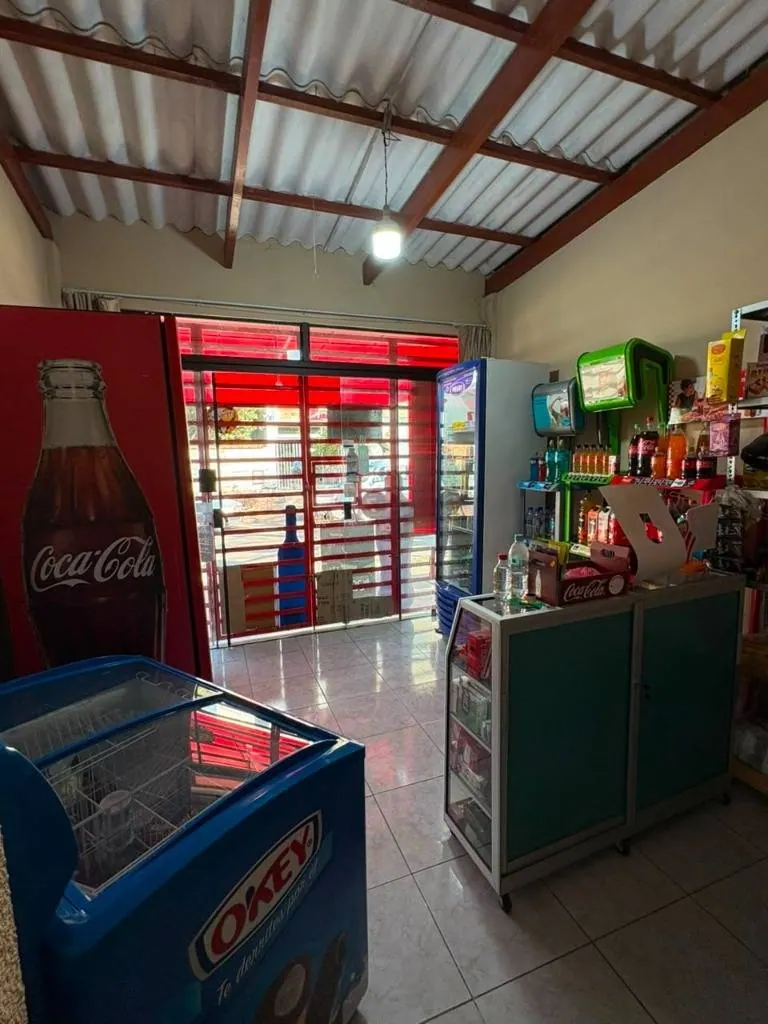 Casa de 9 dormitorios en venta sobre la Av. Santo Dumont, Zona Sur: foto 6 de 30