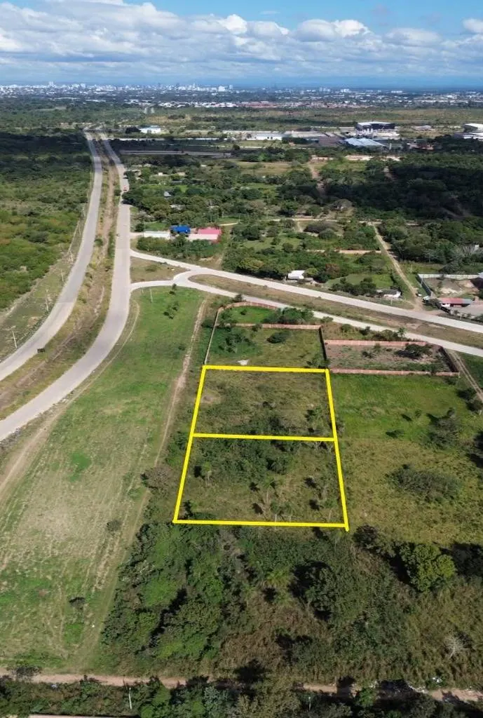 Terreno de 2.500 m² en venta en la Urb. Intermaco, Zona Norte: foto 3 de 7