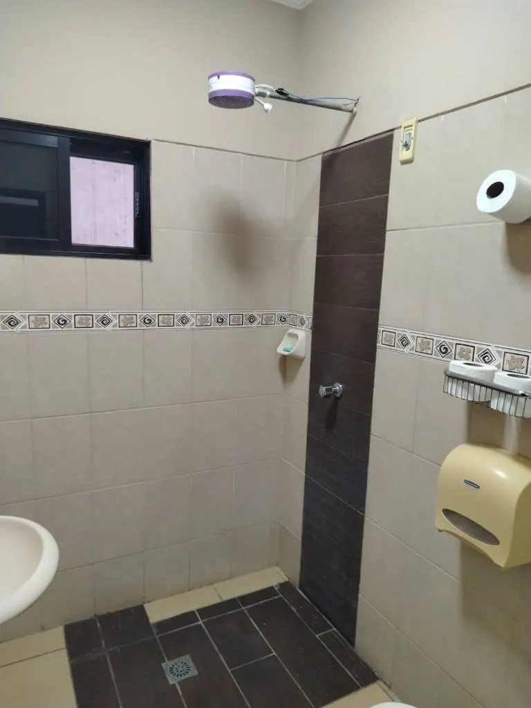 Casa de 4 dormitorios en venta en la Zona Sur, 6to anillo: foto 21 de 24