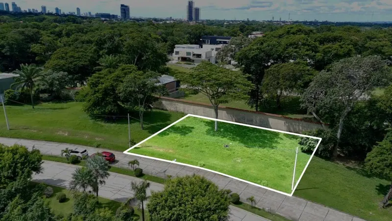 752.5 m² lot for sale in Urubó Golf, module 10: foto 5 de 5