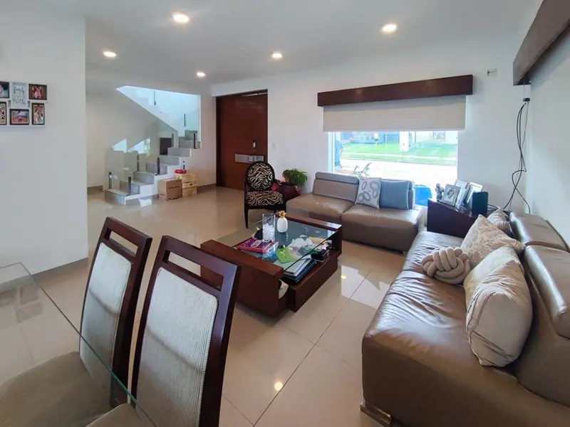 House for sale in a gated community in Urubó: foto 3 de 9