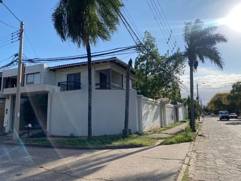 Casa en esquina en venta sobre el canal Cotoca, Zona Este: foto 4 de 20