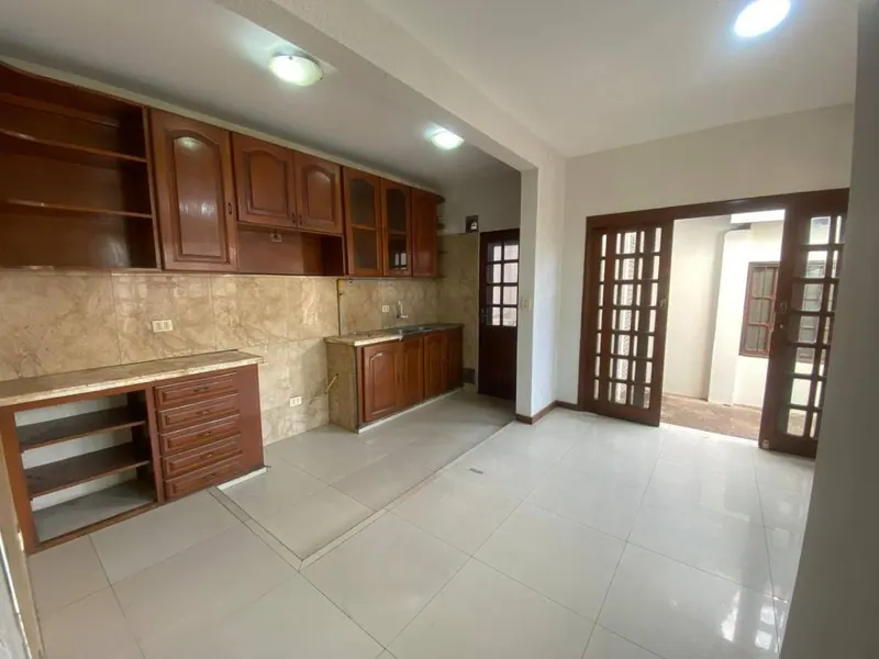 Casa en esquina en venta sobre el canal Cotoca, Zona Este: foto 12 de 20
