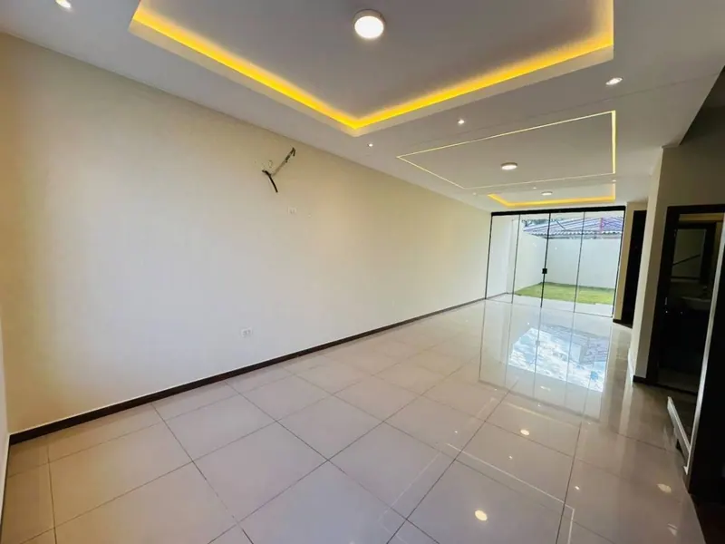 Casa independiente de 3 dormitorios en venta en la Zona Norte: foto 3 de 22