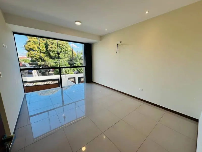 Casa independiente de 3 dormitorios en venta en la Zona Norte: foto 10 de 22