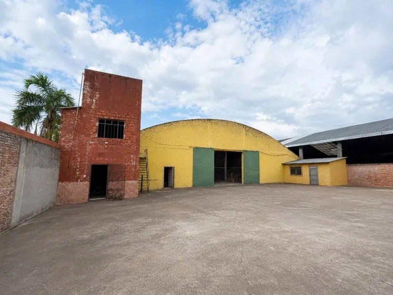 2,000 m² warehouse for rent on the Doble Vía a La Guardia: foto 2 de 5
