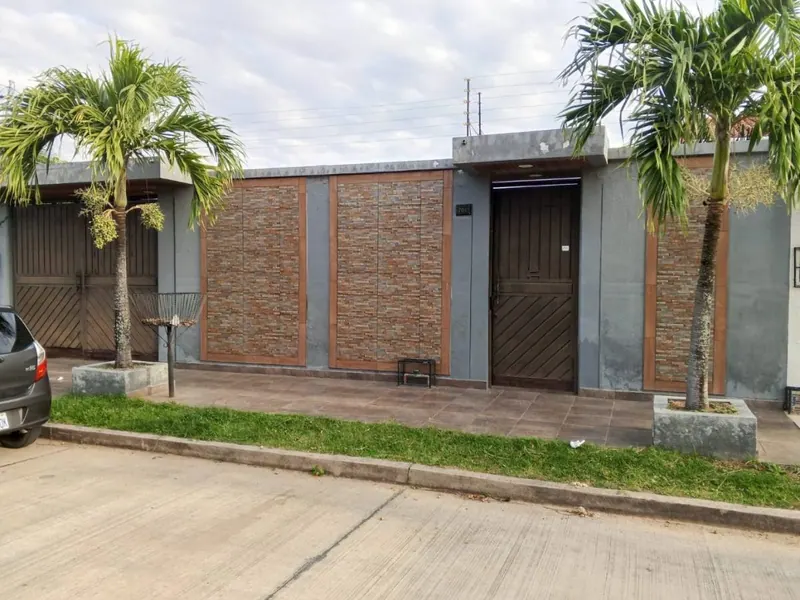 Casa de 4 dormitorios en venta en la Av. Alemana, Zona Norte: foto 1 de 20