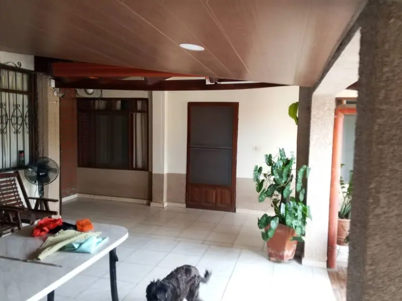 Casa de 4 dormitorios en venta en la Av. Alemana, Zona Norte: foto 15 de 20