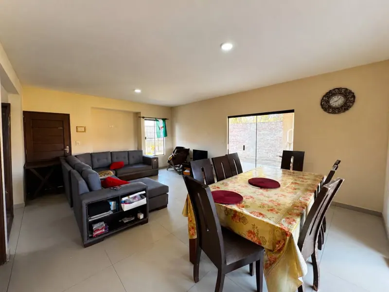 2-story house with 4 bedrooms for sale in Ciudad del Este: foto 4 de 16