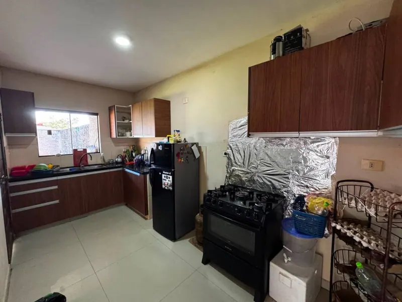 2-story house with 4 bedrooms for sale in Ciudad del Este: foto 5 de 16