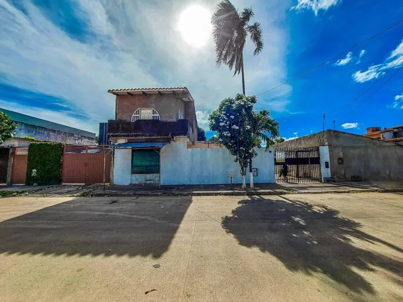 Casa con tinglado en venta en la Zona Oeste, terreno de 600 m²: foto 2 de 22